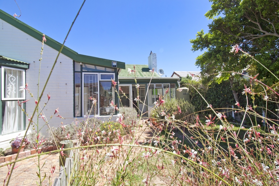 3 Bedroom Property for Sale in Milkwood Park Western Cape